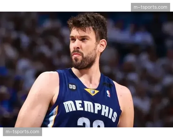 通讯:数据背后——一支防守排名前列的球队如何通过日常细节打磨低位防守 通讯:数据背后——一支防守排名前列的球队如何通过日常细节打磨低位防守